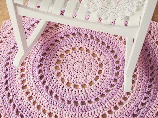 Crochet a Gorgeous Mandala Floor Rug // Tuts