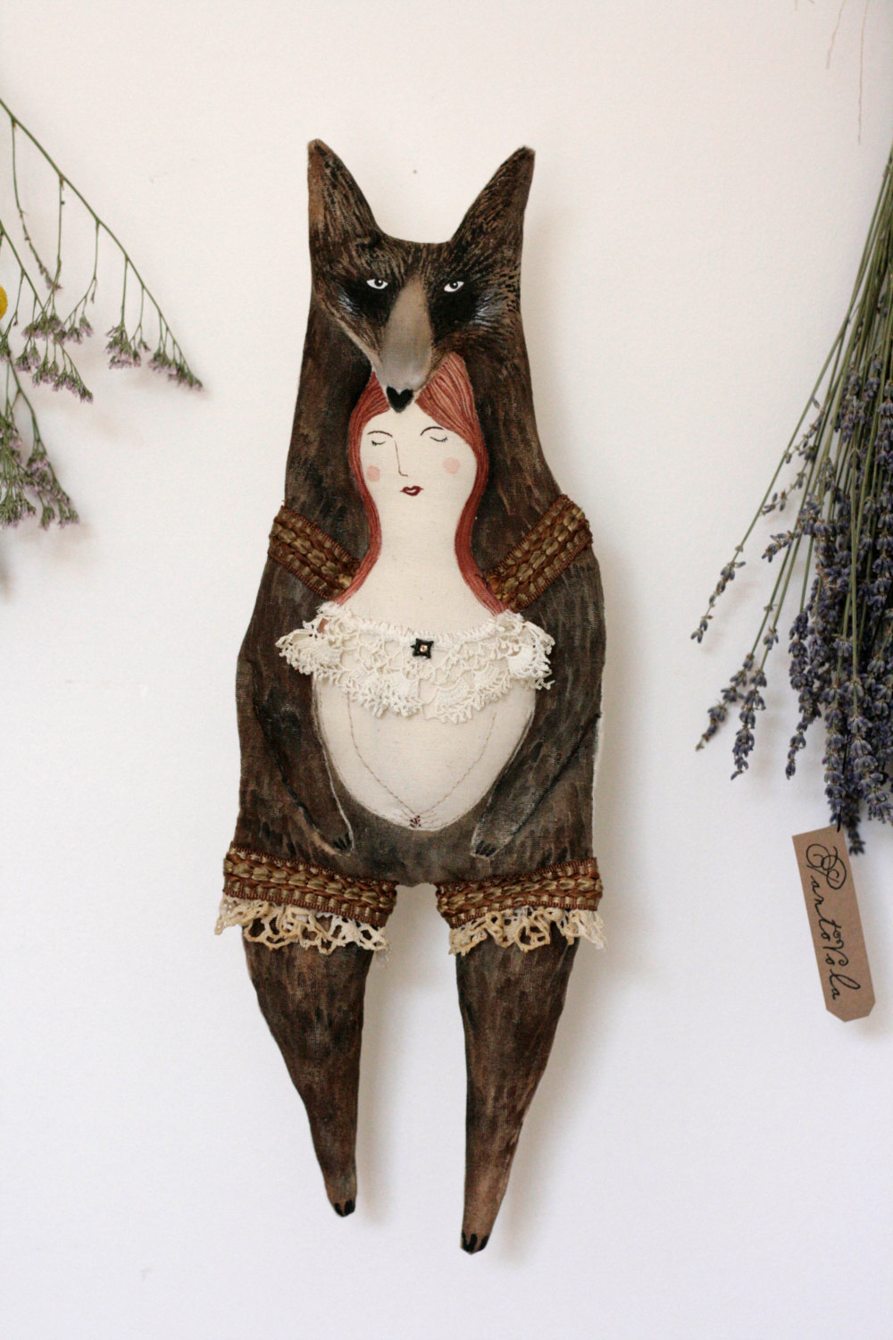 lucinda-bear-ooak-textile-art-pantovola